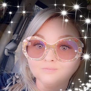 Meet your Posher, Alice